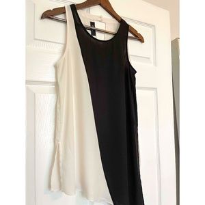 Black & White Sleeveless Blouse
